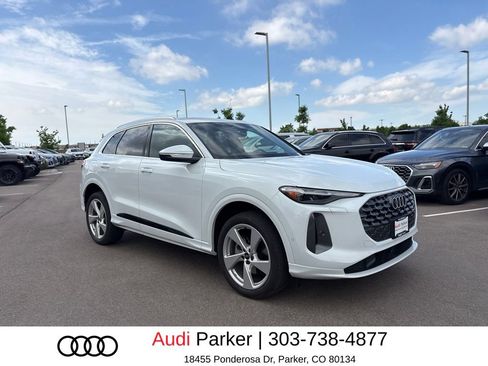 Used 2025 Audi Q5 Premium Plus w/ Premium Plus AWD/4WD image 4