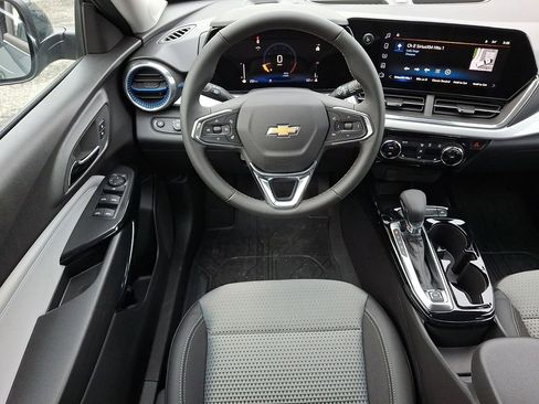 New 2026 Chevrolet Trax LT w/ Driver Confidence Package image 7