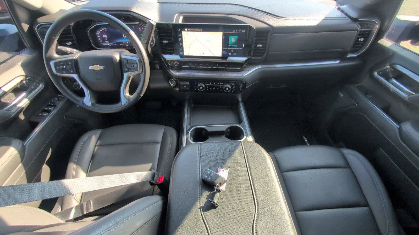 Used 2025 Chevrolet Silverado 2500 LTZ w/ LTZ Convenience Package AWD/4WD image 34