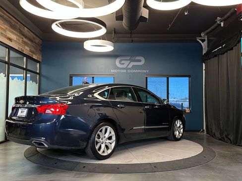 Used 2019 Chevrolet Impala Premier w/ Premier Convenience Package FWD image 3