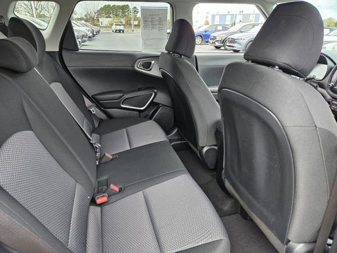 Used 2024 Kia Soul LX w/ Option Group 015 image 18