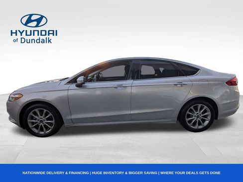 Used 2017 Ford Fusion SE w/ Fusion SE Technology Package image 13