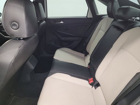 Used 2019 Volkswagen Jetta R-Line FWD image 18