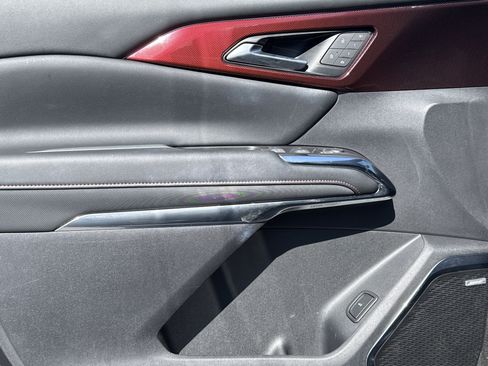 Certified 2024 Chevrolet Traverse RS image 25