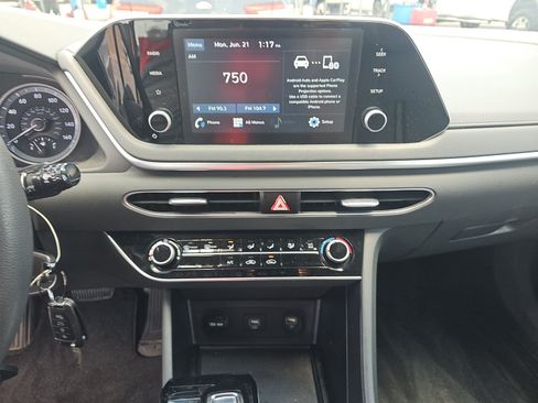 Used 2020 Hyundai Sonata SE w/ Cargo Package FWD image 10
