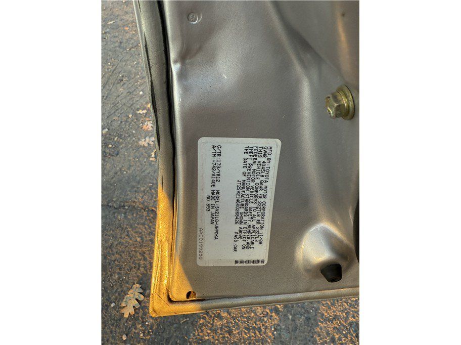 Used 1989 Toyota Camry Deluxe FWD image 13
