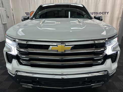 Used 2025 Chevrolet Silverado 1500 LTZ w/ LTZ Premium Package AWD/4WD image 3