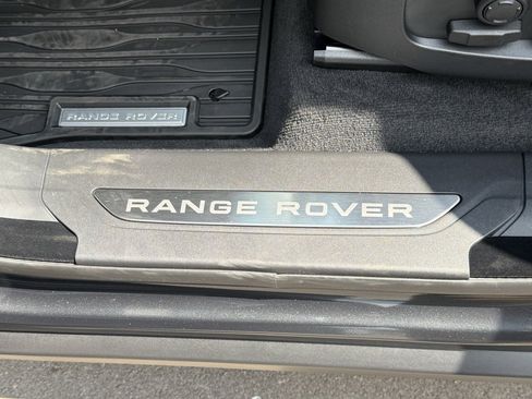 New 2026 Land Rover Range Rover Velar Dynamic SE image 14