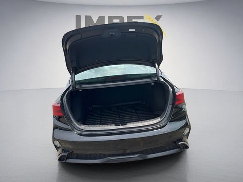 Used 2024 Kia Forte LXS w/ LXS Technology Package FWD image 25