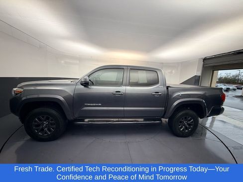 Used 2021 Toyota Tacoma SR5 image 3