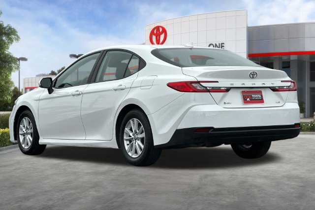 Used 2025 Toyota Camry LE FWD image 6
