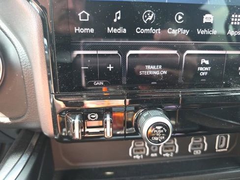 Used 2025 RAM 1500 Laramie w/ Night Edition AWD/4WD image 28