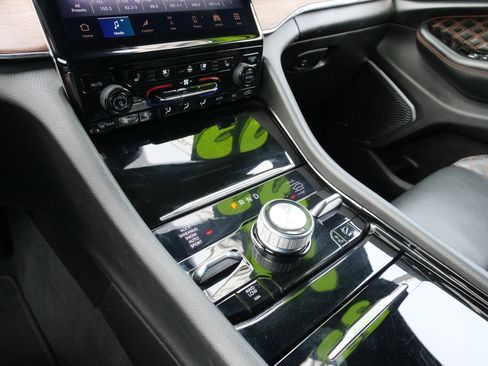 Used 2023 Jeep Grand Cherokee L Summit image 27