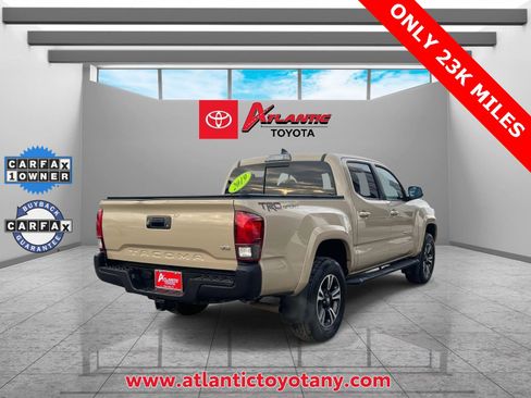Used 2019 Toyota Tacoma TRD Sport image 6