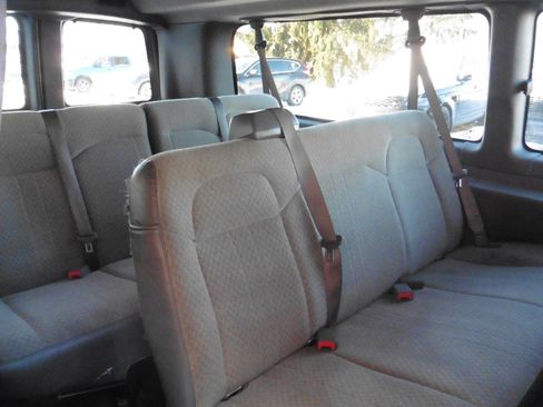 Used 2020 Chevrolet Express 3500 LT w/ LT Preferred Equipment Group image 15