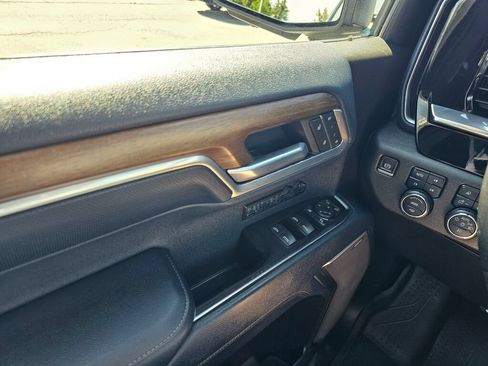 Used 2022 Chevrolet Silverado 1500 High Country AWD/4WD image 28