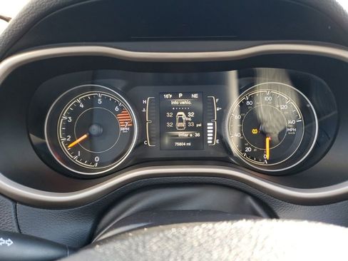 Used 2016 Jeep Cherokee Sport image 20