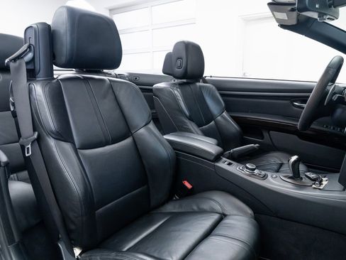 Used 2011 BMW M3 Convertible image 14