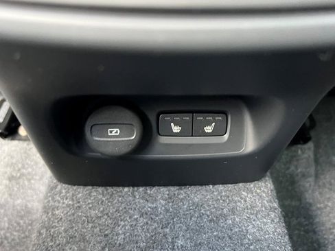 Certified 2026 Volvo XC40 B5 Plus w/ Protection Package Premier image 20