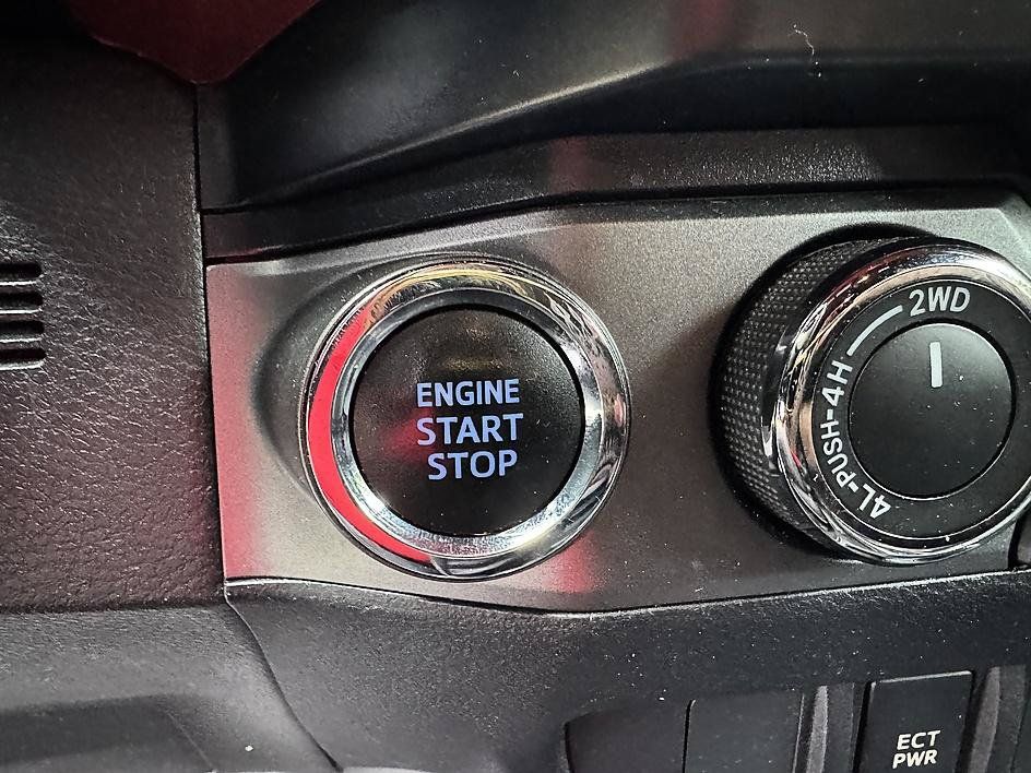 Certified 2020 Toyota Tacoma TRD Sport AWD/4WD image 26