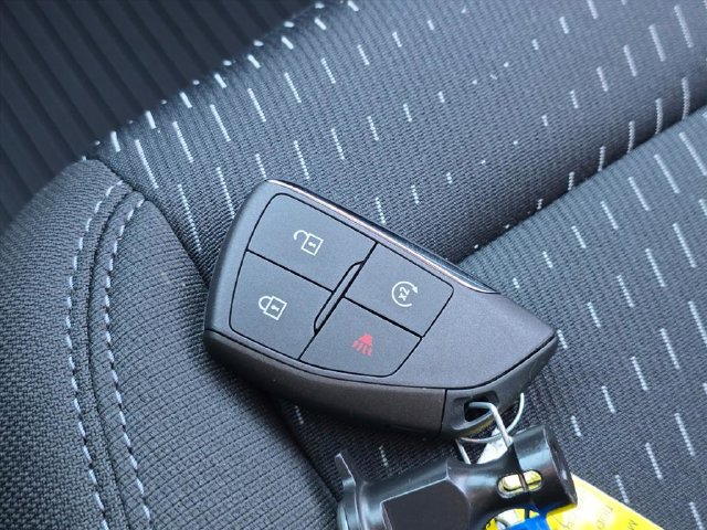 New 2027 Chevrolet Equinox LT w/ LPO, Floor Liner Package FWD image 27