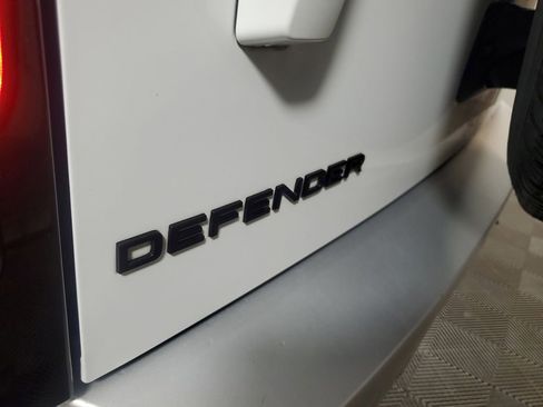 Used 2025 Land Rover Defender 110 S AWD/4WD image 7