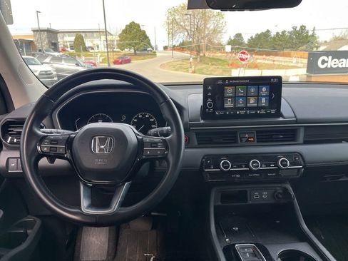 Used 2023 Honda Pilot EX-L image 11