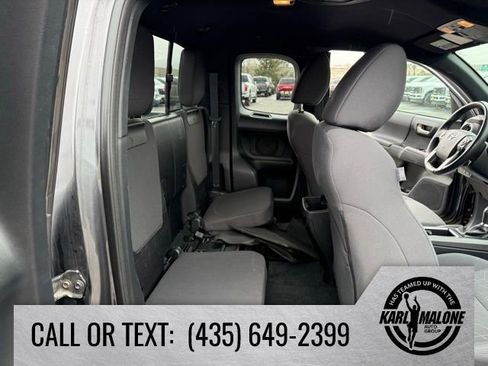 Used 2016 Toyota Tacoma TRD Sport w/ Towing Package AWD/4WD image 29
