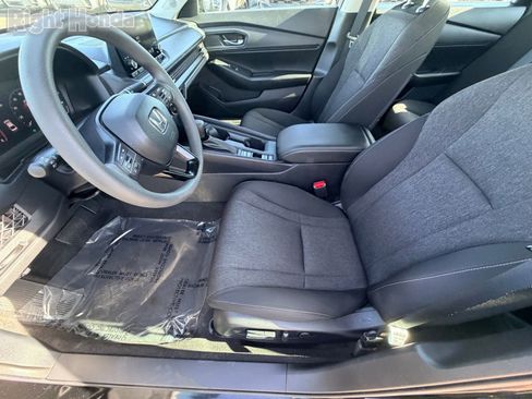 Used 2023 Honda Accord EX image 15
