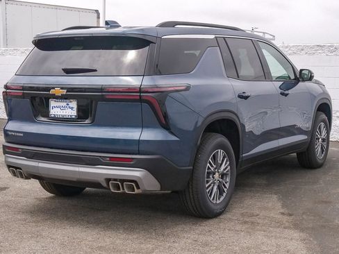 New 2026 Chevrolet Traverse LT w/ Driver Confidence Package FWD image 9