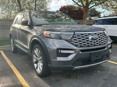 Certified 2022 Ford Explorer Platinum w/ Equipment Group 601A image 3