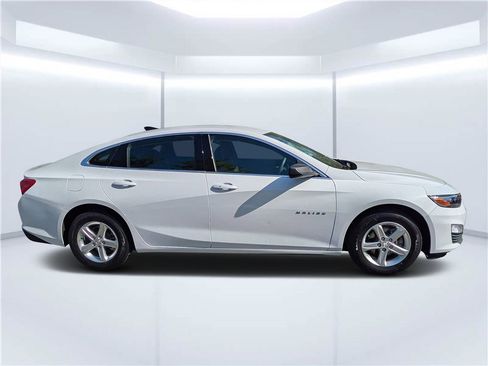 Used 2023 Chevrolet Malibu LS FWD image 2