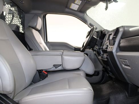 Used 2021 Ford F550 4x4 Regular Cab Super Duty image 18