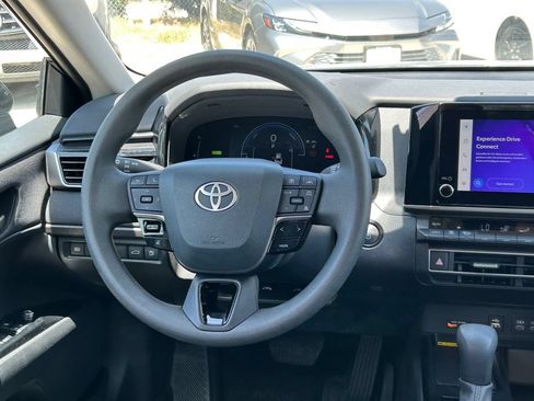 Used 2025 Toyota Camry LE w/ Convenience Package AWD/4WD image 39