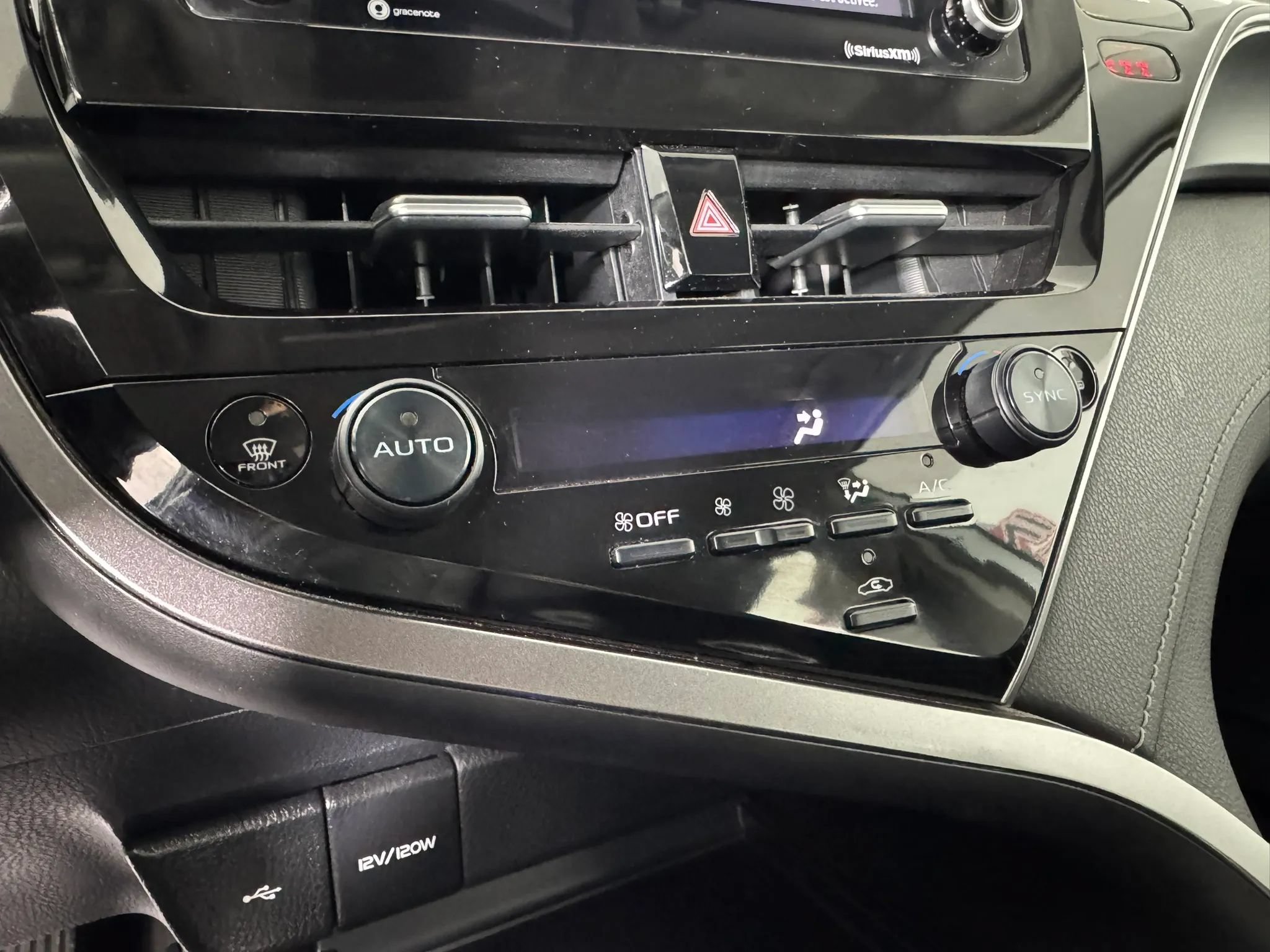 Used 2023 Toyota Camry SE FWD image 19