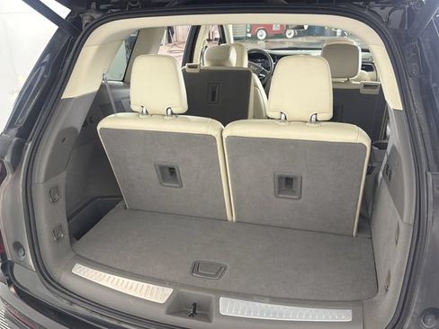 Used 2021 Cadillac XT6 Premium Luxury FWD image 20