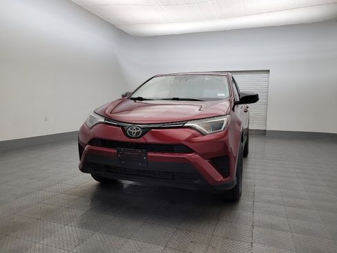 Used 2018 Toyota RAV4 LE image 15