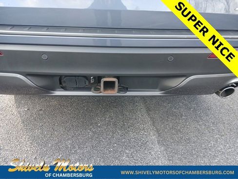 Used 2021 Ford Explorer XLT w/ Equipment Group 202A image 6