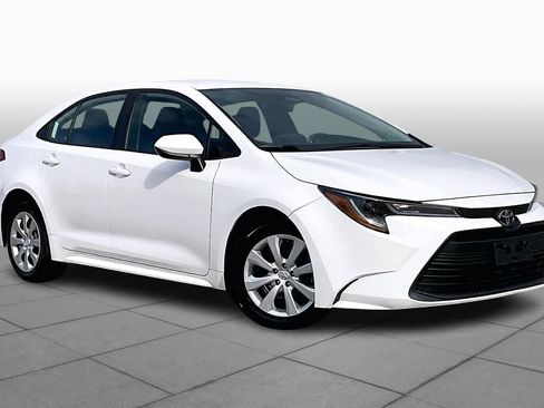 Used 2024 Toyota Corolla LE image 5
