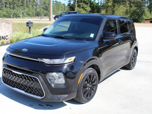 Used 2020 Kia Soul LX image 24