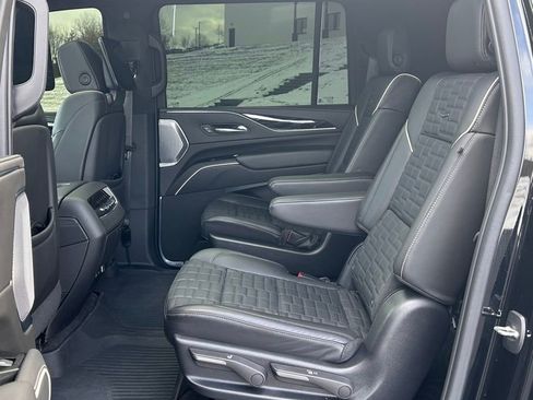 Certified 2023 Cadillac Escalade ESV V image 20