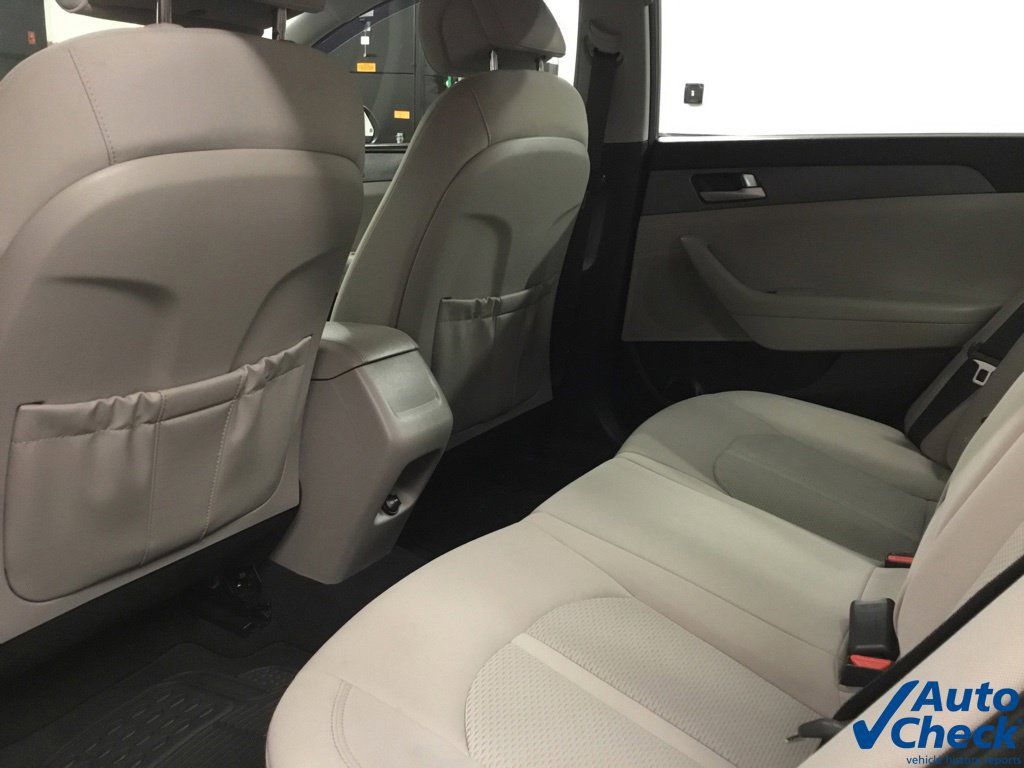 Used 2017 Hyundai Sonata SE FWD image 29