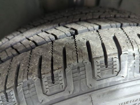 Used 2014 Ford Explorer XLT w/ Equipment Group 202A image 22