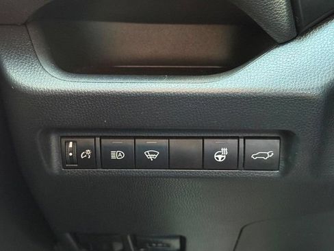 Used 2020 Toyota RAV4 XLE Premium AWD/4WD image 29