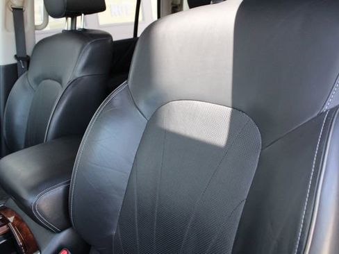 Used 2016 INFINITI QX80 Limited AWD/4WD image 7