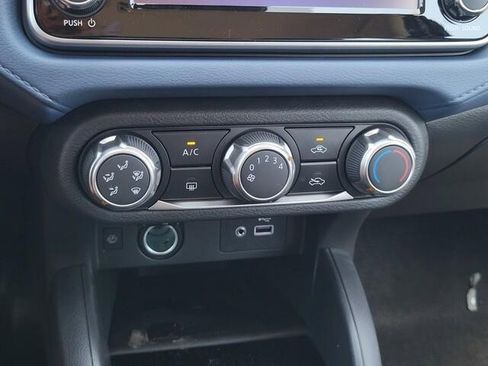 New 2025 Nissan Versa SV w/ Trunk Package image 16