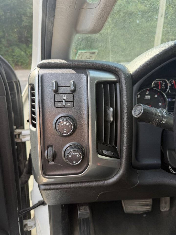 Used 2018 Chevrolet Silverado 2500 LT AWD/4WD image 14