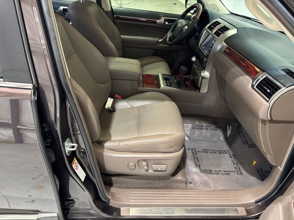 Used 2013 Lexus GX 460 w/ Comfort Plus Pkg AWD/4WD image 60