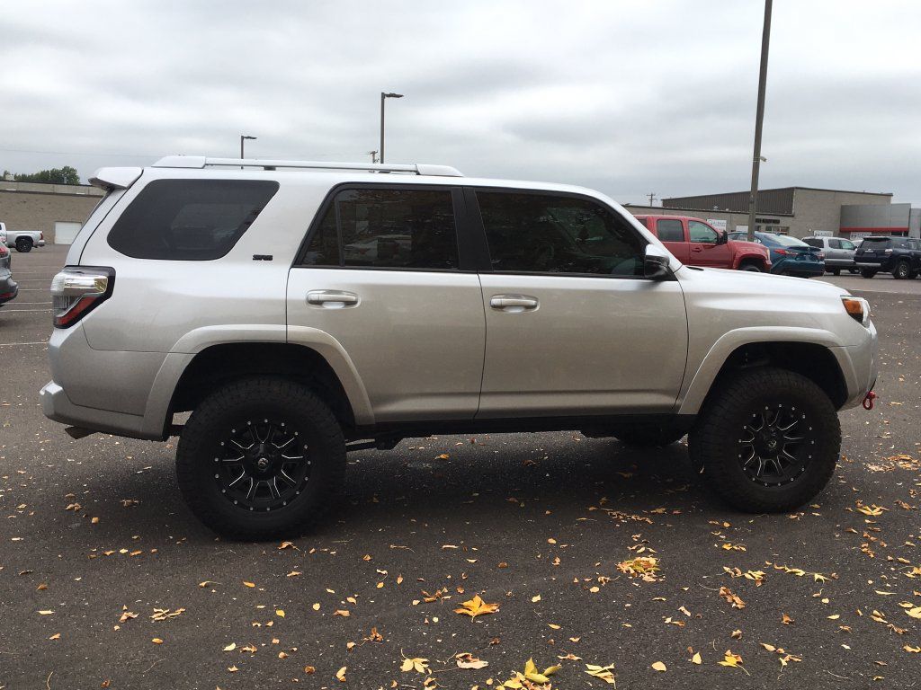 Used 2017 Toyota 4Runner SR5 Premium AWD/4WD image 7