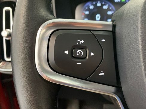 Used 2020 Volvo XC40 T5 Momentum AWD/4WD image 19